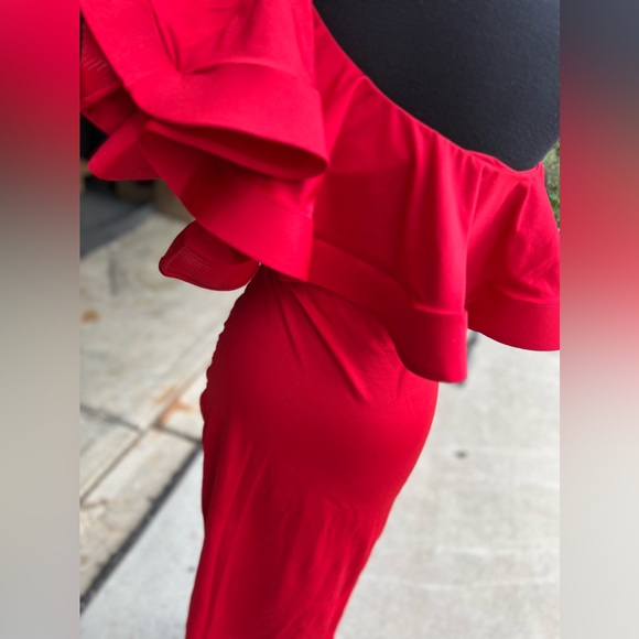 One shoulder Flounce midi - Picture 6 of 6